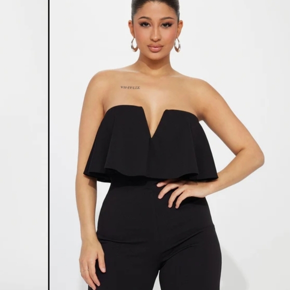 VENUS Black Strapless Jumpsuit - Picture 2 of 4